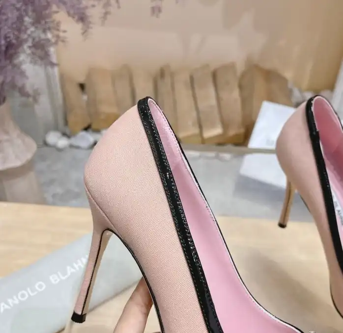 hype Manolo Blahnik High Heels