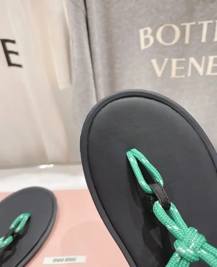 hype Miu Miu Sandals