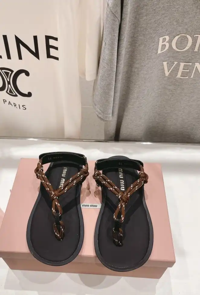 hype Miu Miu Sandals