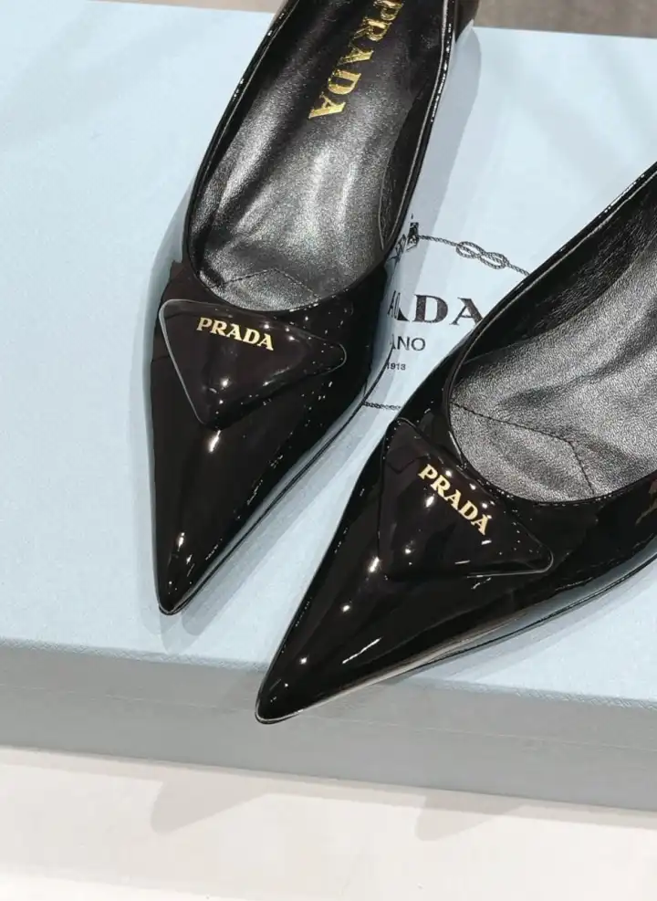 hype Prada flat shoes