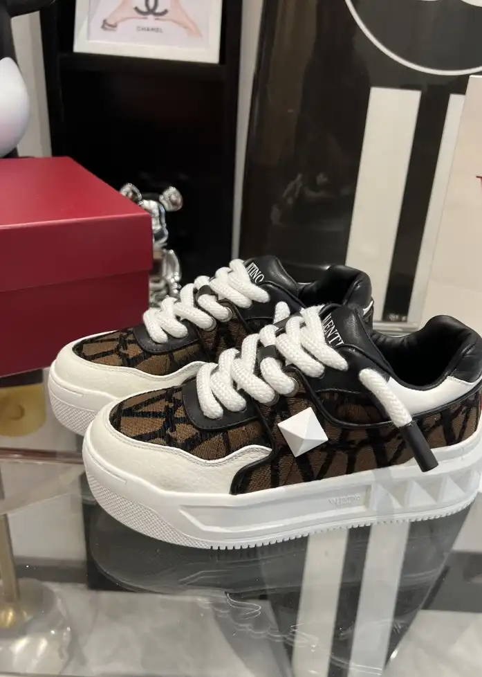 hype Valentino Casual Shoes