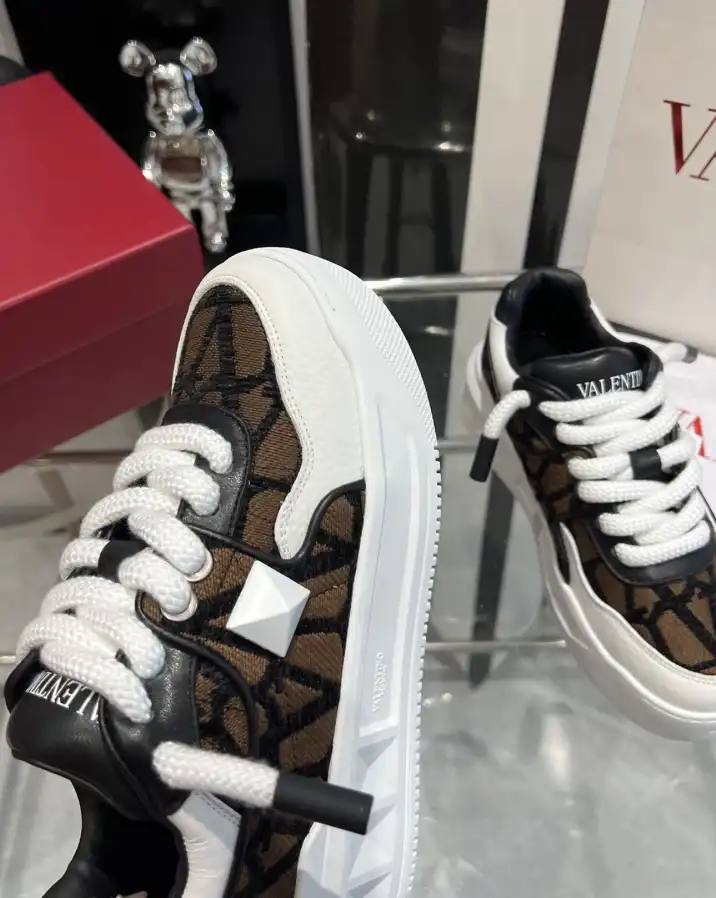 hype Valentino Casual Shoes