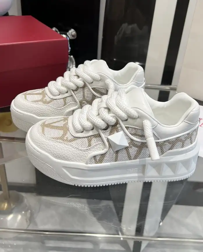 hype Valentino Casual Shoes