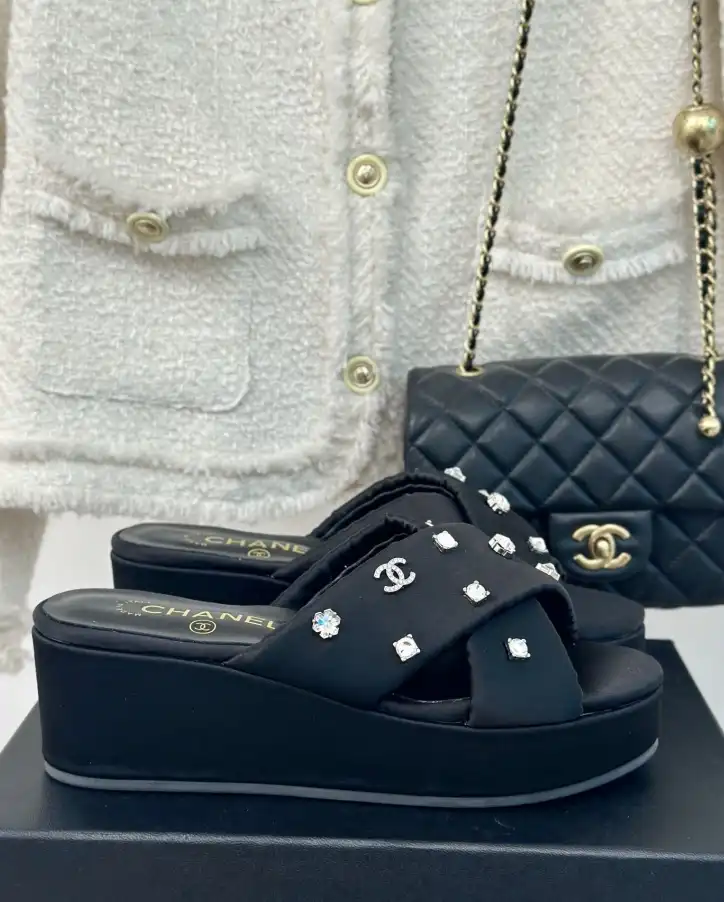 hype Chanel Slippers