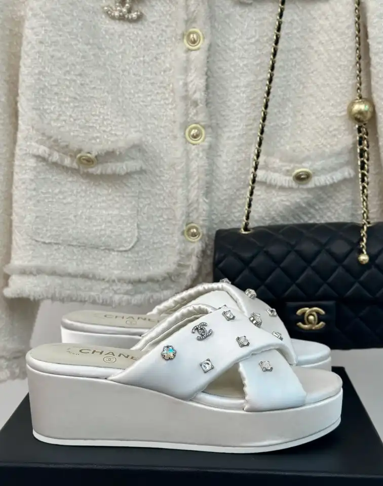 hype Chanel Slippers