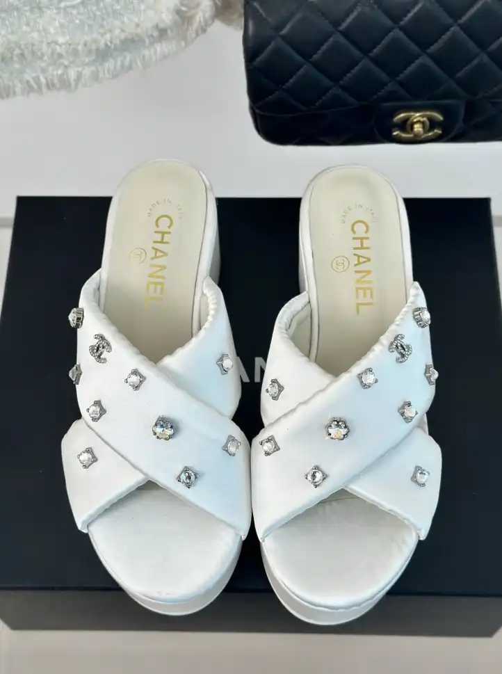 hype Chanel Slippers