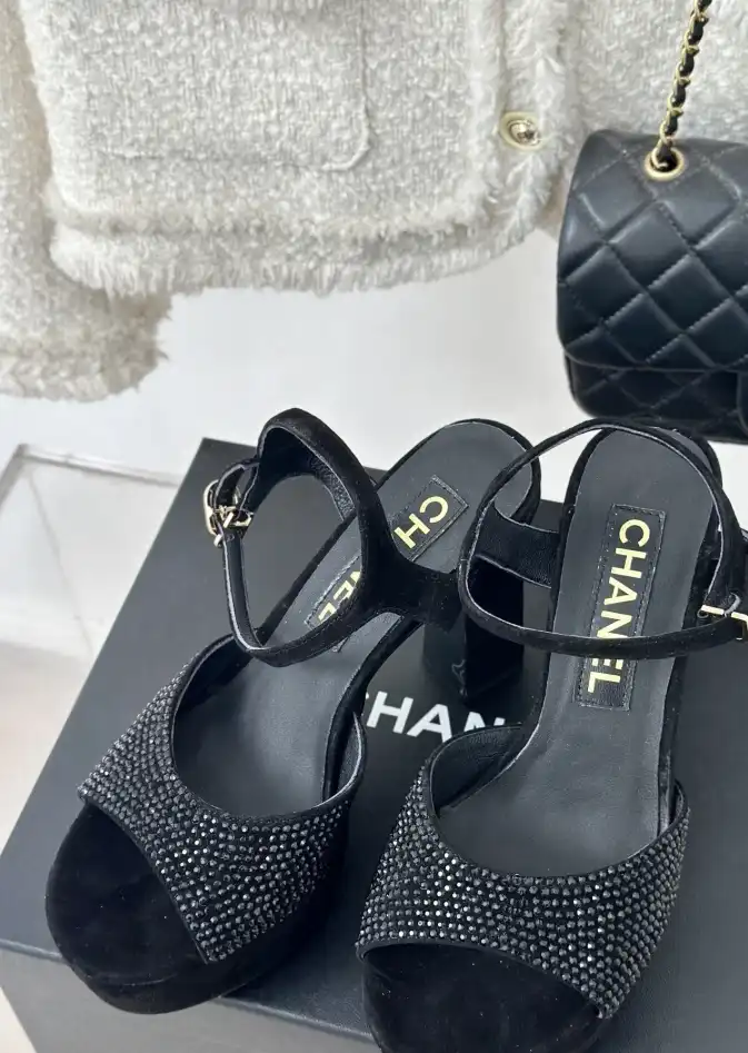 hype Chanel High Heels