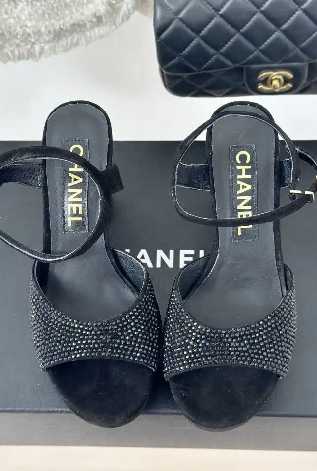 hype Chanel High Heels