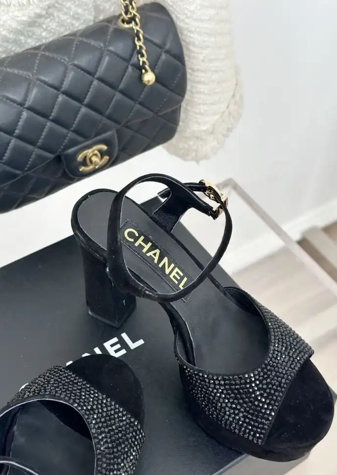 hype Chanel High Heels