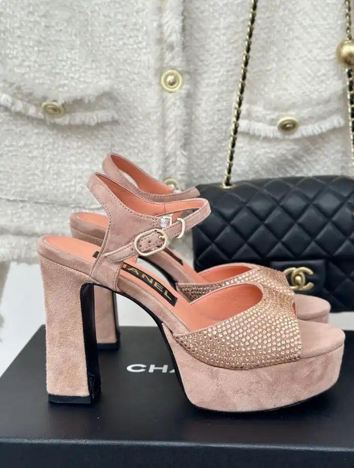 hype Chanel High Heels