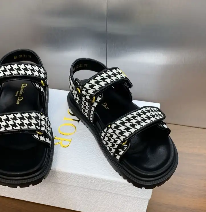 hype Christian Dior Sandals