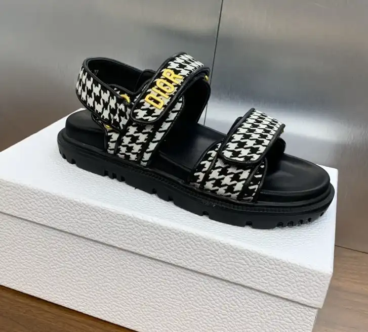 hype Christian Dior Sandals