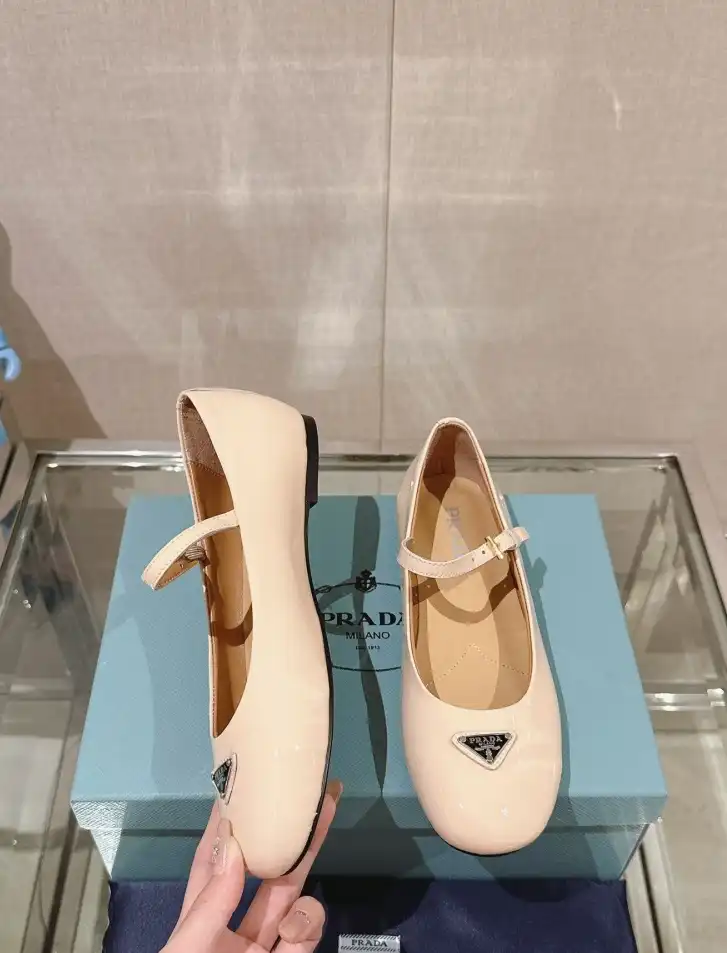 hype Prada flat shoes