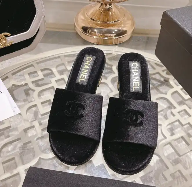 hype Chanel Slippers