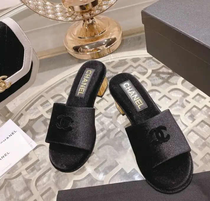 hype Chanel Slippers