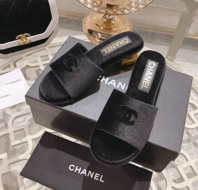 hype Chanel Slippers