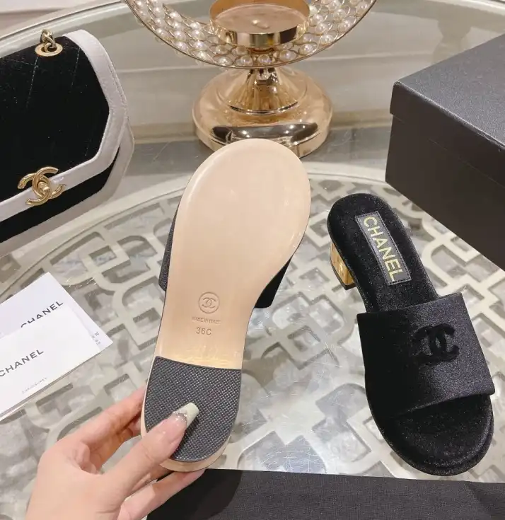 hype Chanel Slippers