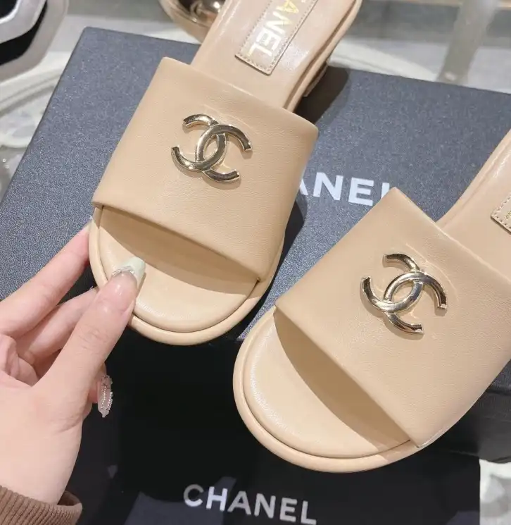 hype Chanel Slippers