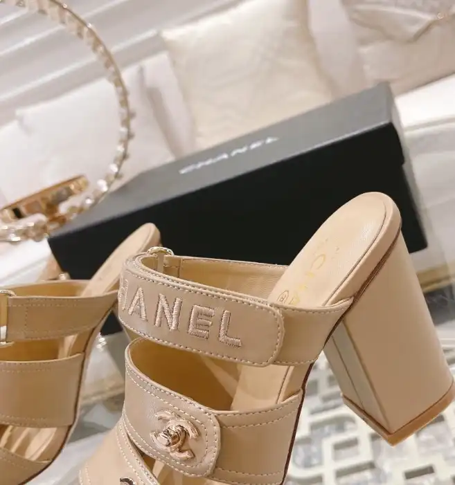 hype Chanel High Heels