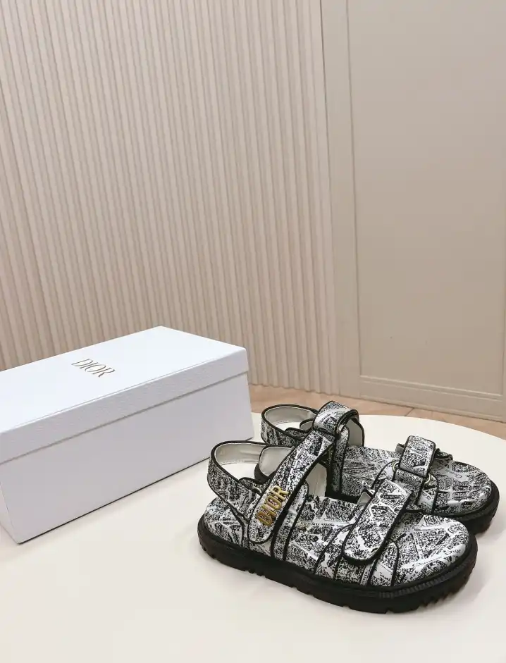 hype Christian Dior Sandals