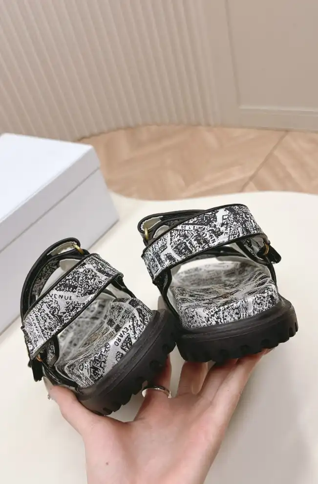 hype Christian Dior Sandals