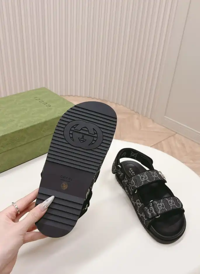 hype Gucci Sandals