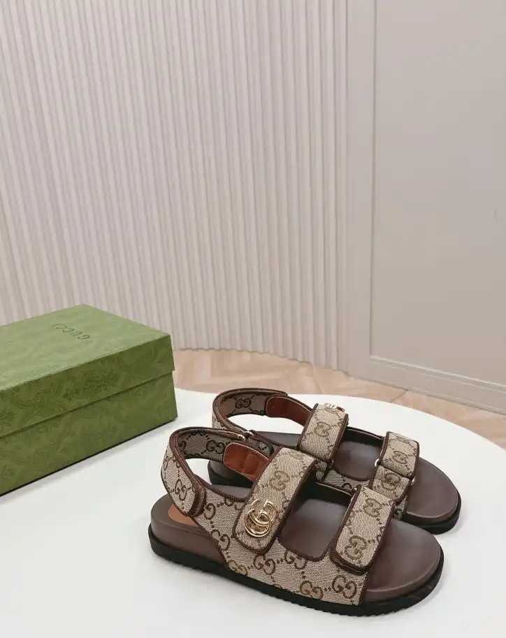 hype Gucci Sandals