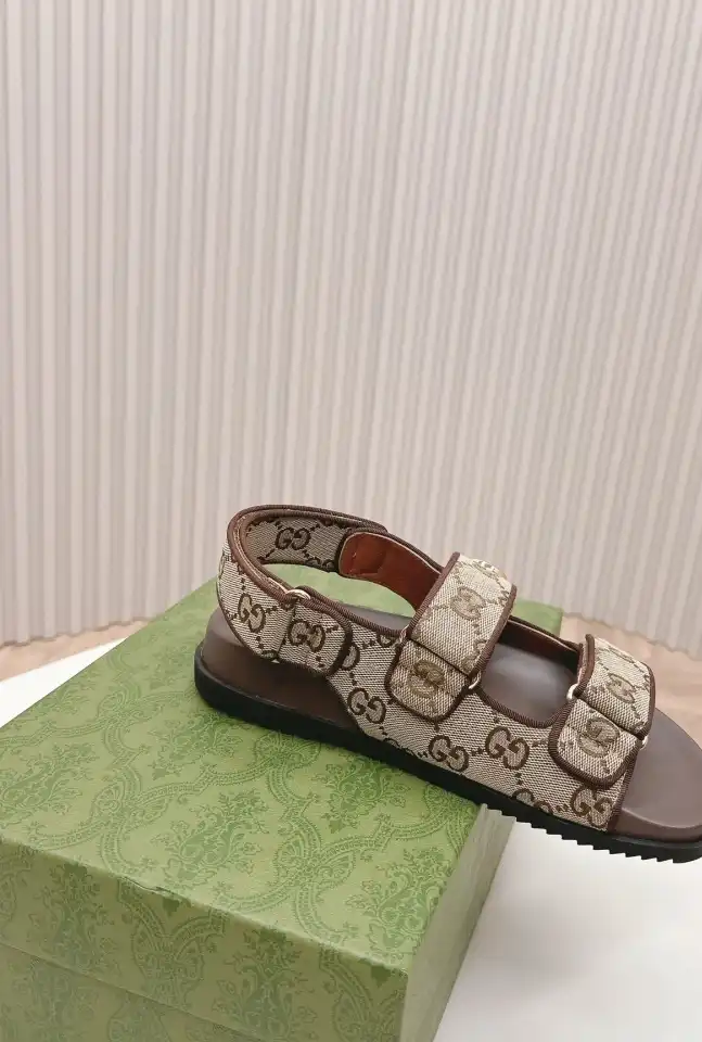 hype Gucci Sandals