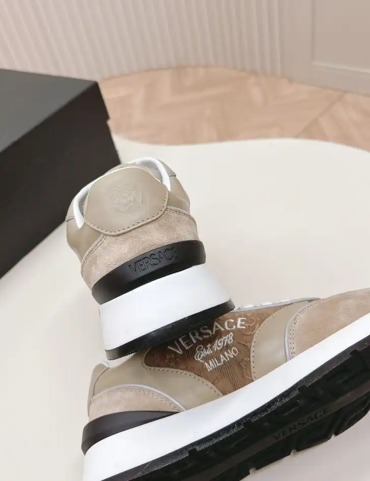 hype Givenchy Sneakers