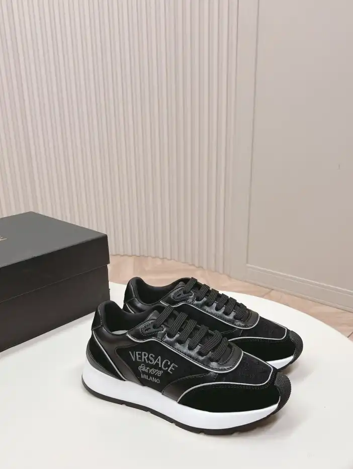 hype Givenchy Sneakers