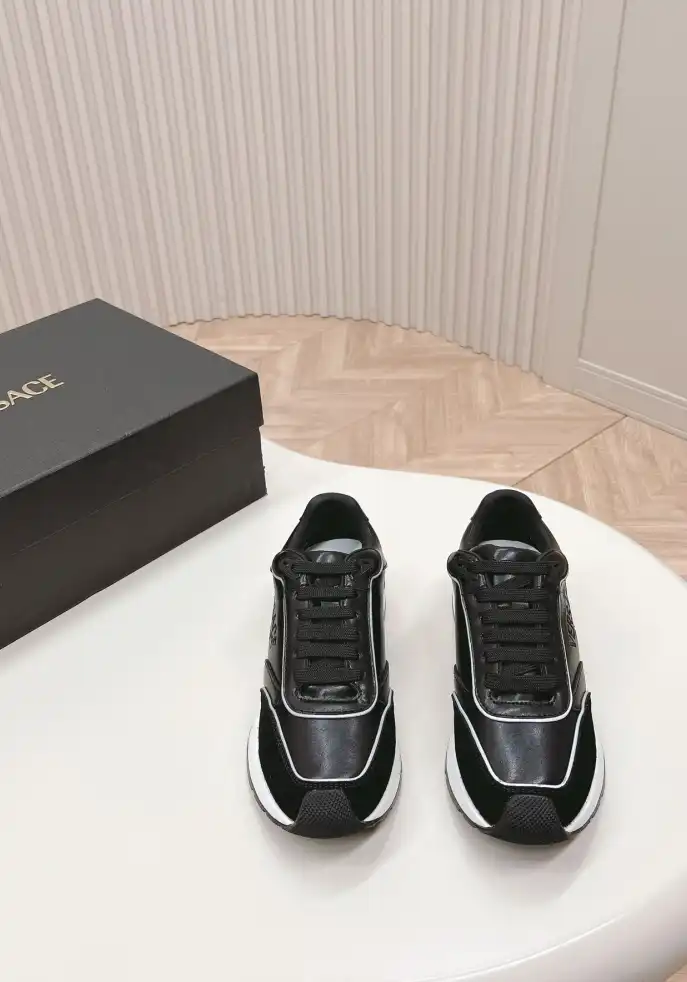 hype Givenchy Sneakers