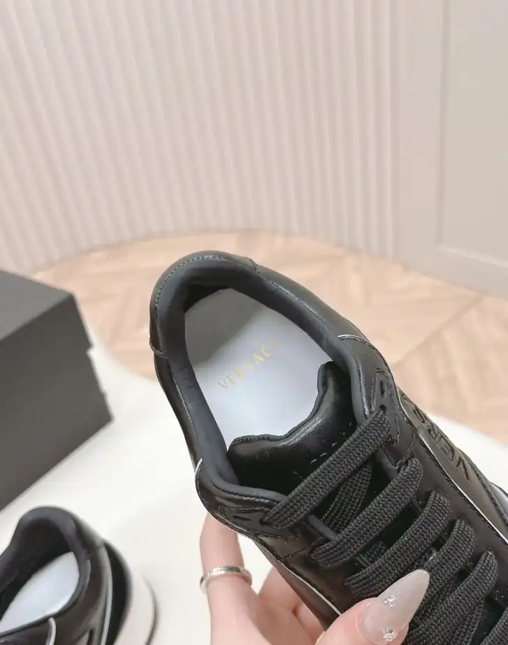 hype Givenchy Sneakers