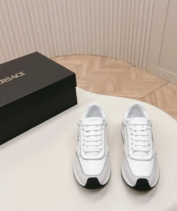 hype Givenchy Sneakers