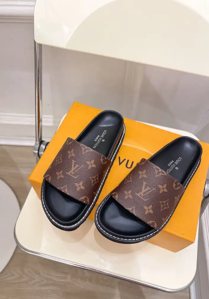 hype LV Slippers