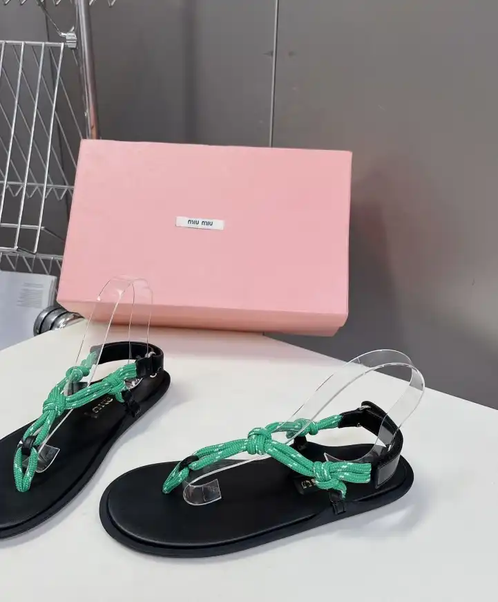 hype Miu Miu Slippers