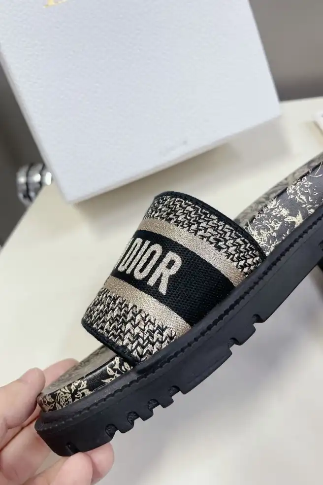 hype Christian Dior Slippers