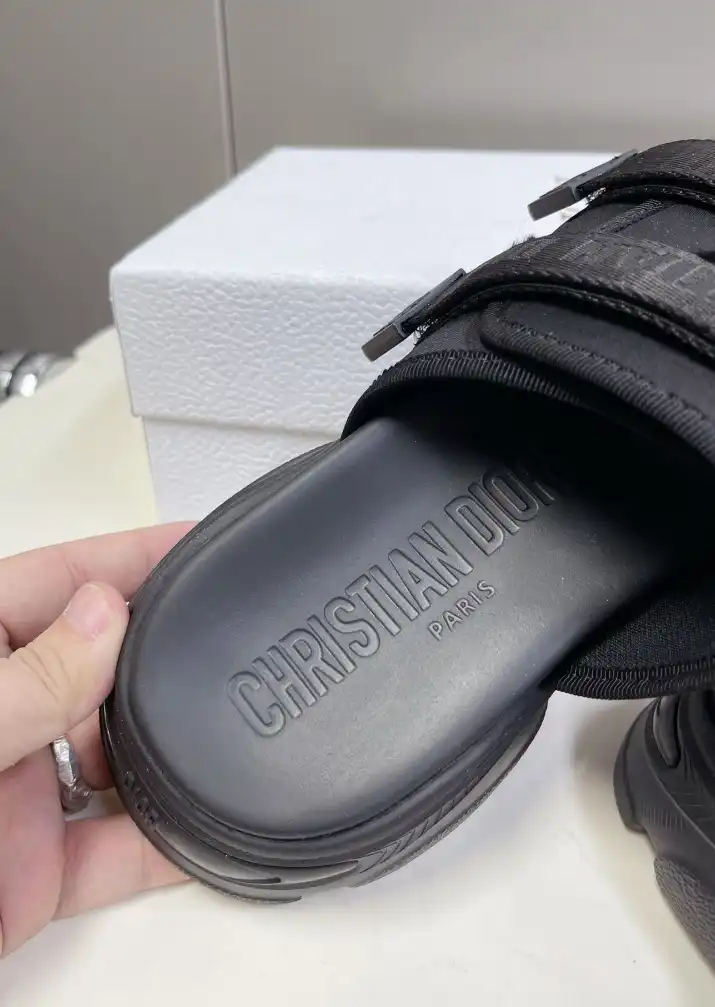 hype Christian Dior Slippers