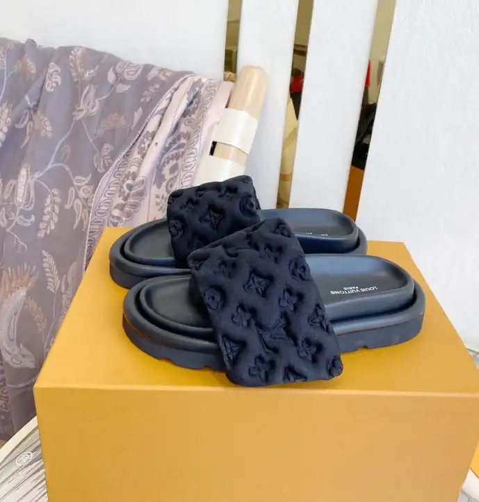 hype LV Slippers