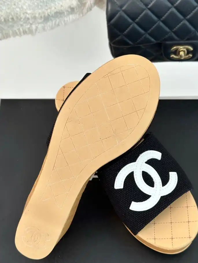 hype Chanel Slippers