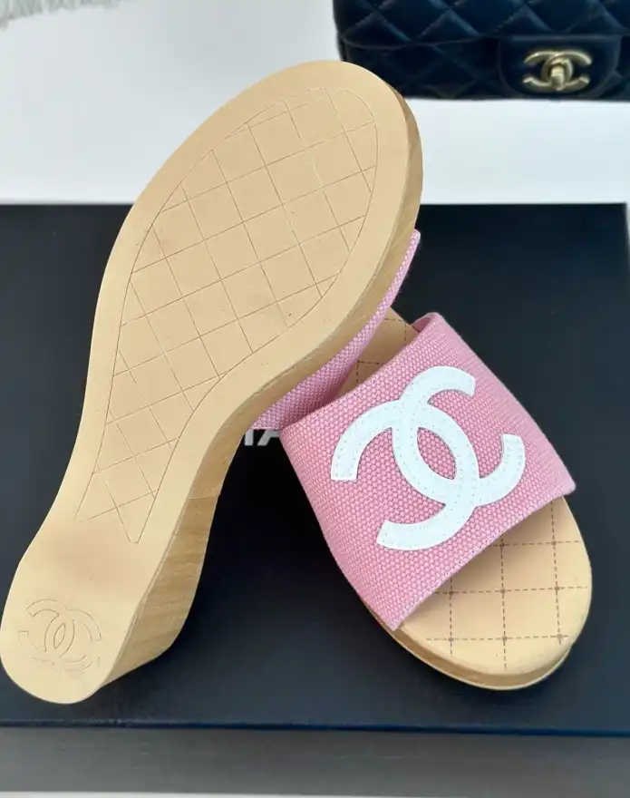 hype Chanel Slippers