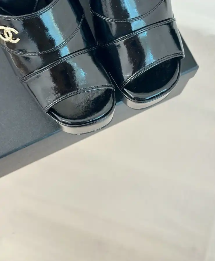 hype Chanel High Heels