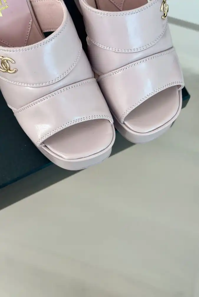 hype Chanel High Heels