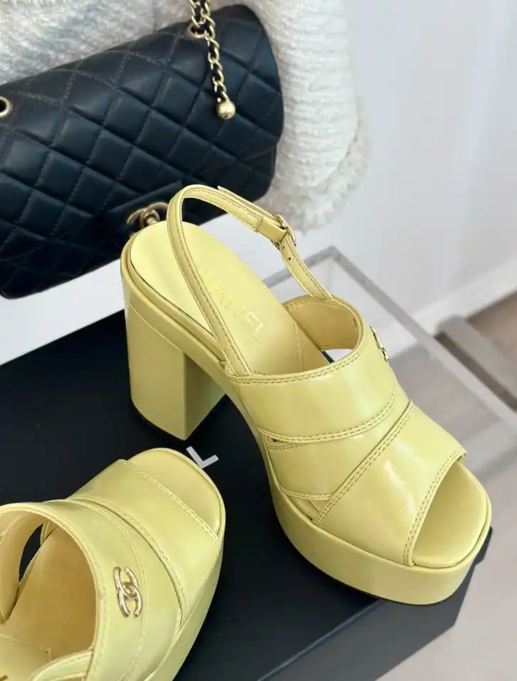 hype Chanel High Heels