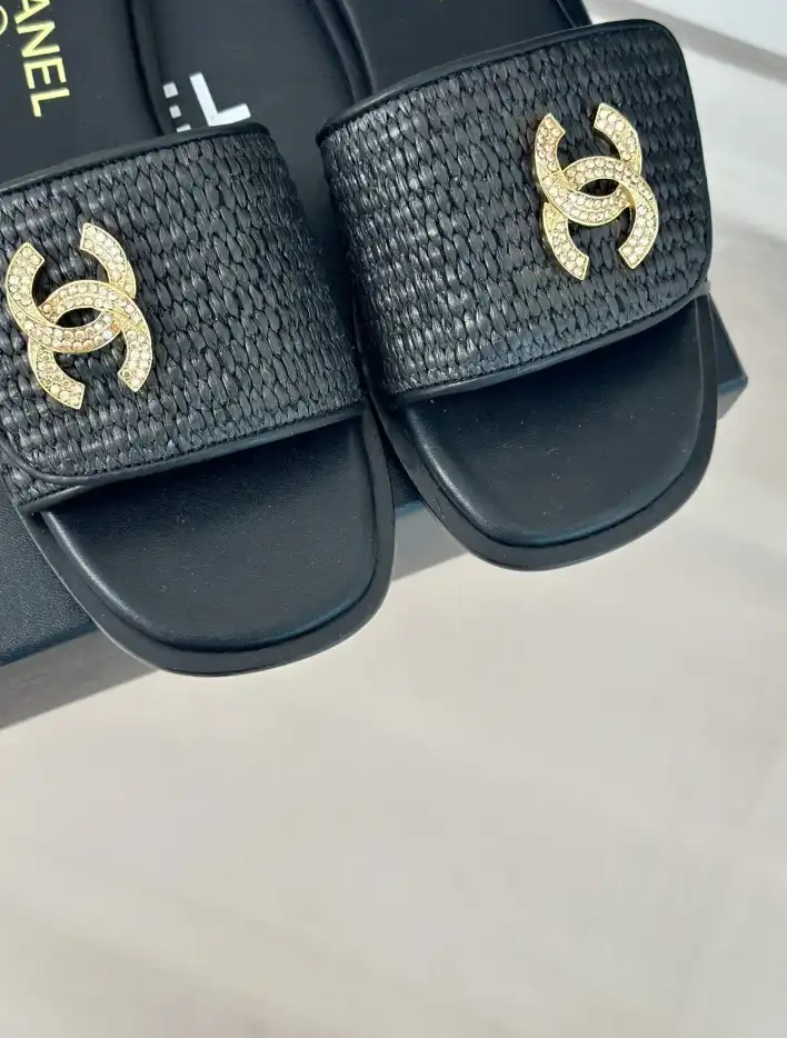 hype Chanel Slippers