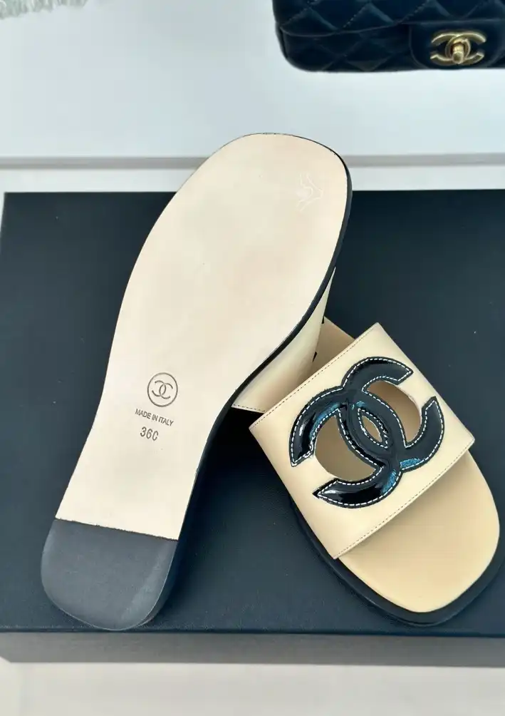 hype Chanel Slippers