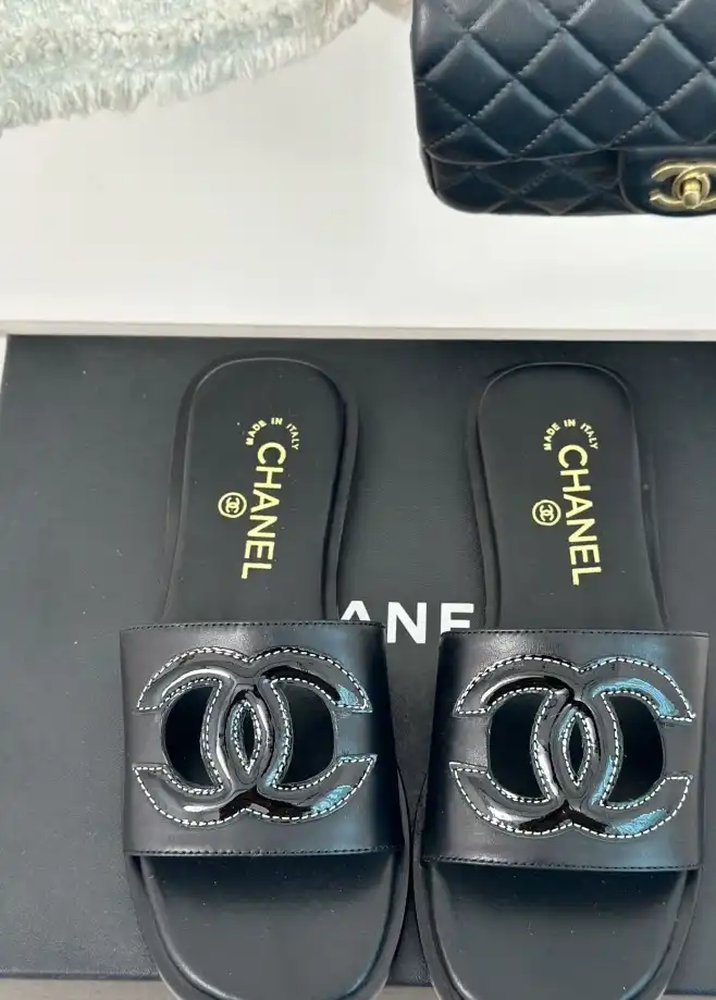 hype Chanel Slippers