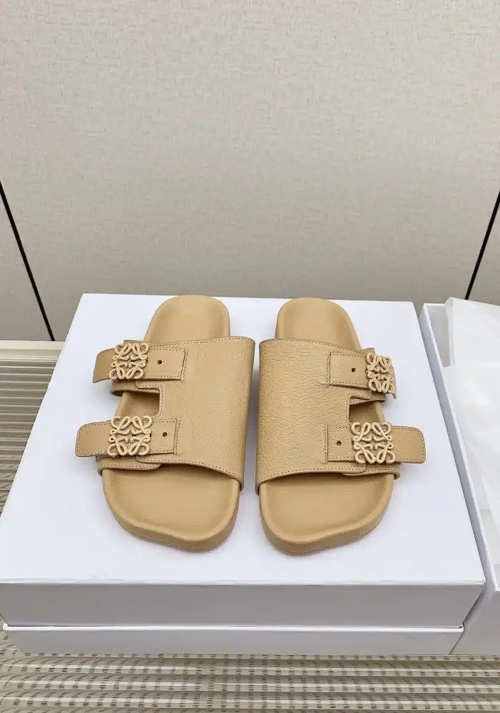 hype Loewe Slippers