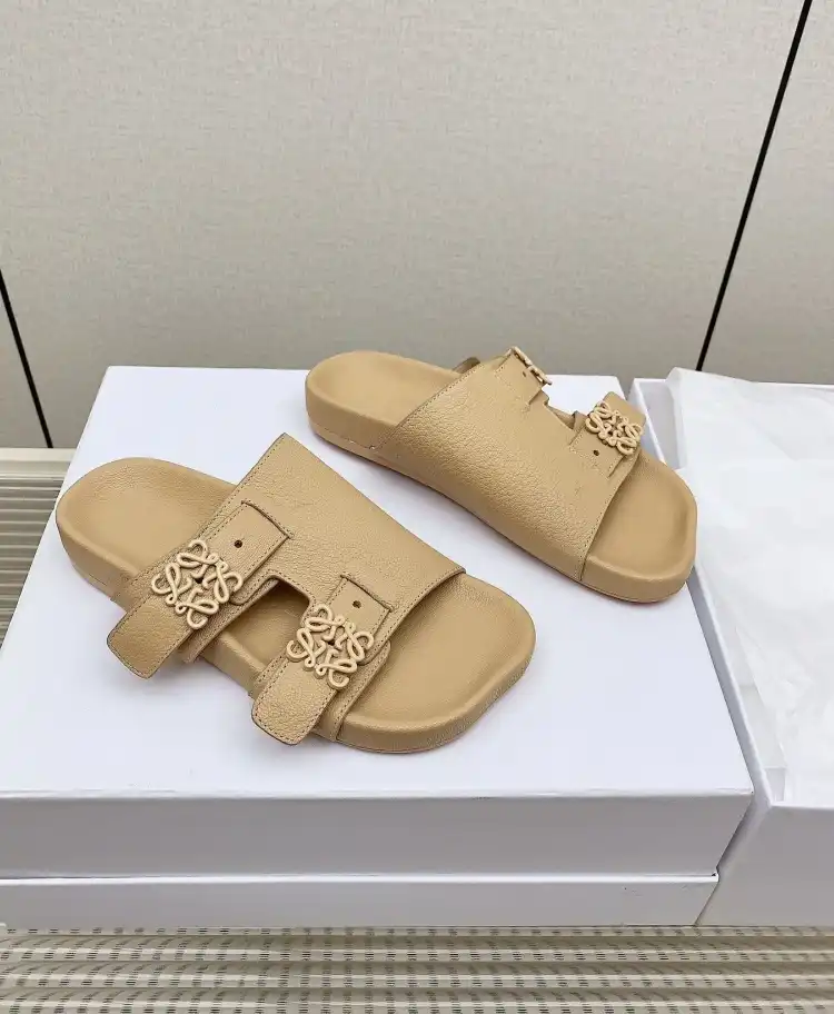 hype Loewe Slippers