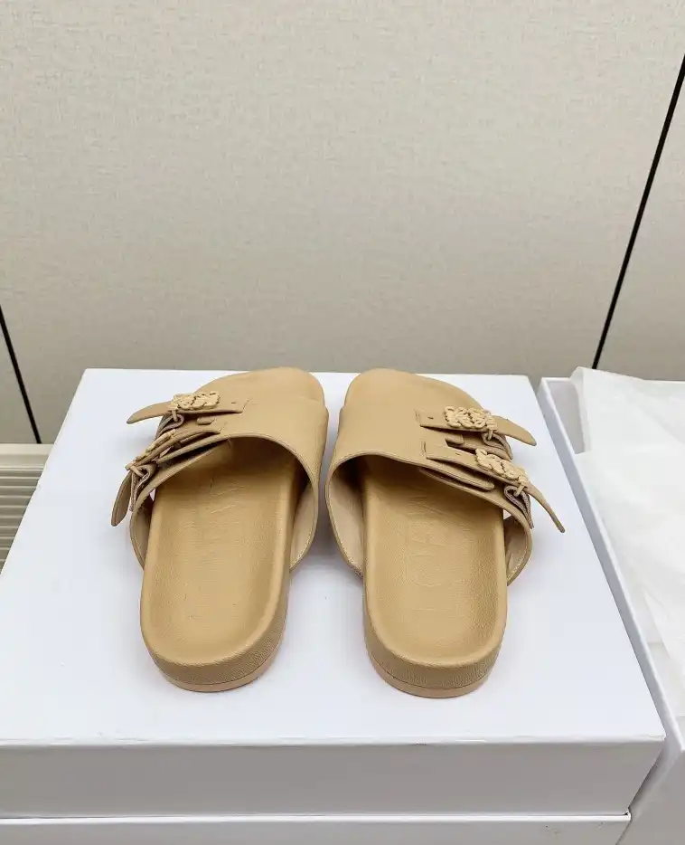 hype Loewe Slippers