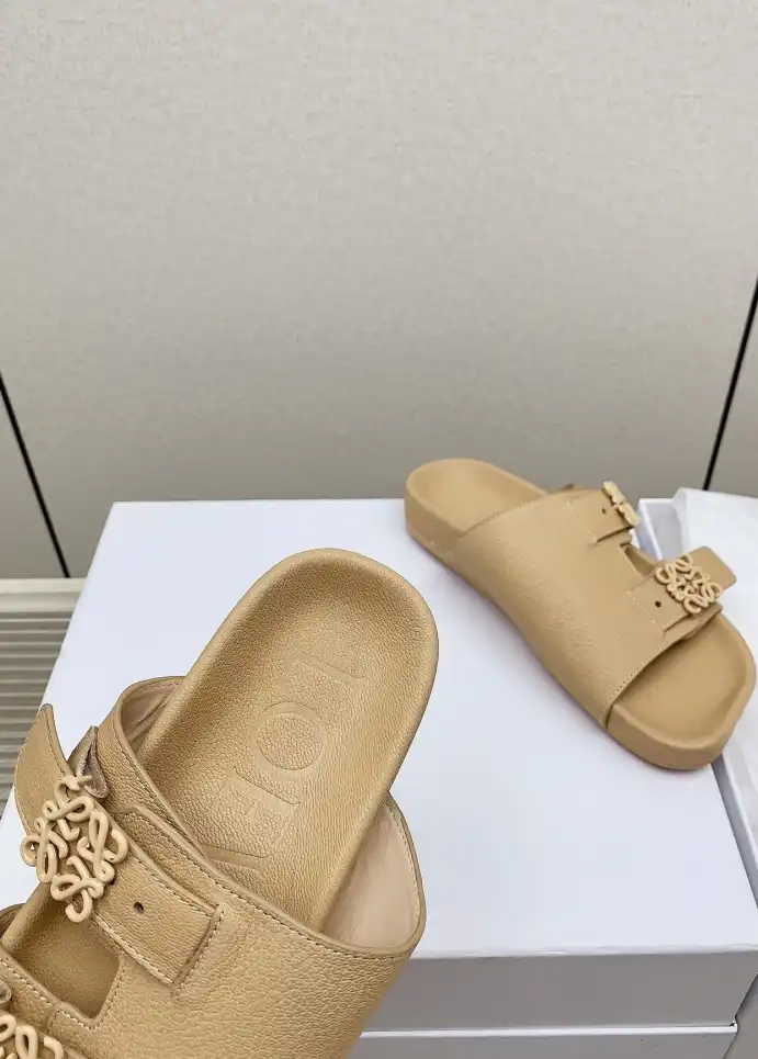 hype Loewe Slippers